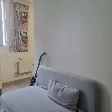 Apartment Close To Paris